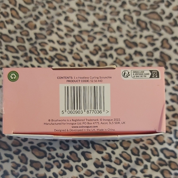 Brush Works Heatless Curling Scrunchie - Picture 3 of 10